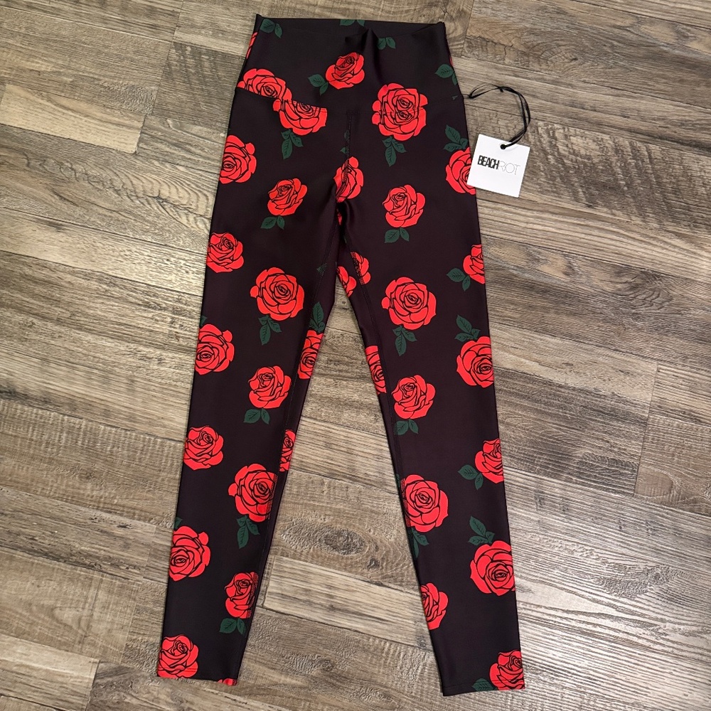 NWT - Beach Riot - Piper Legging - Red Rose - Size S